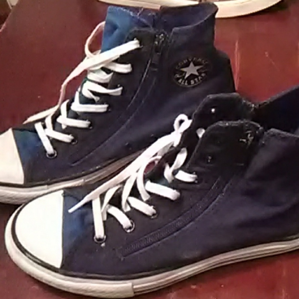 Converse - Picture 3 of 4